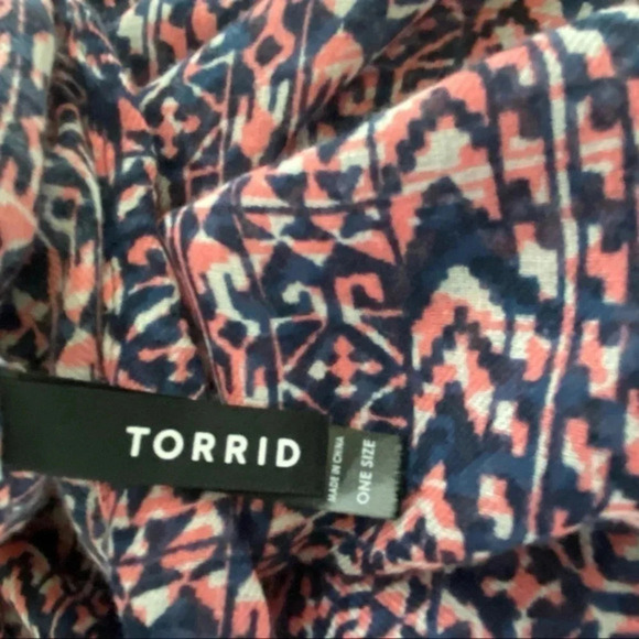 Torrid OS blue/pink Boho print fringe hem kimono - Picture 4 of 7